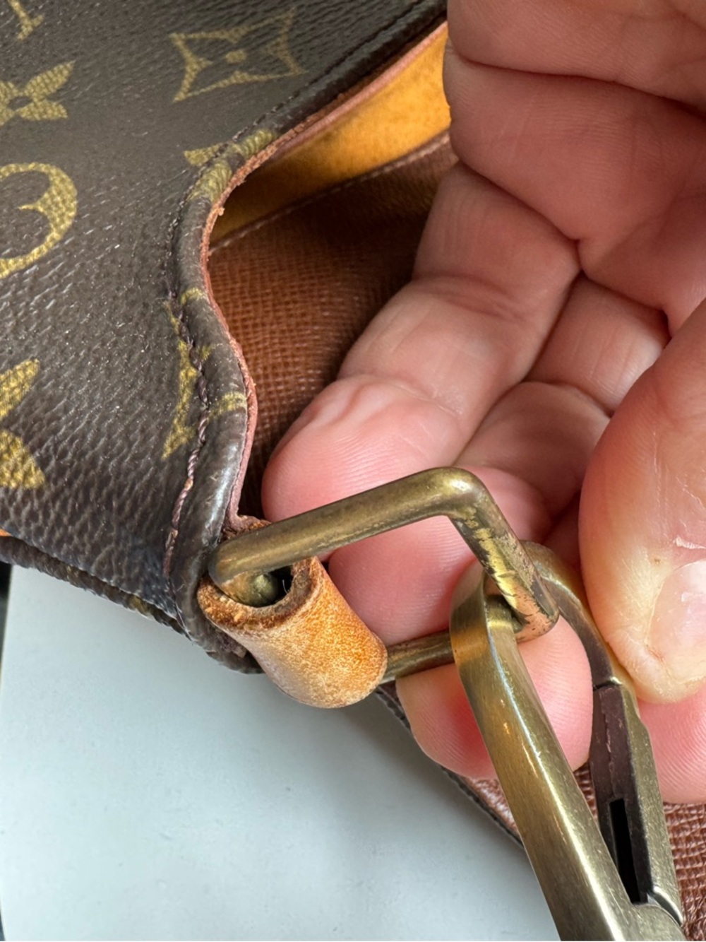 Louis Vuitton Brown Monogram Messenger Bag with Floral Skull Motif - Picture 6 of 9